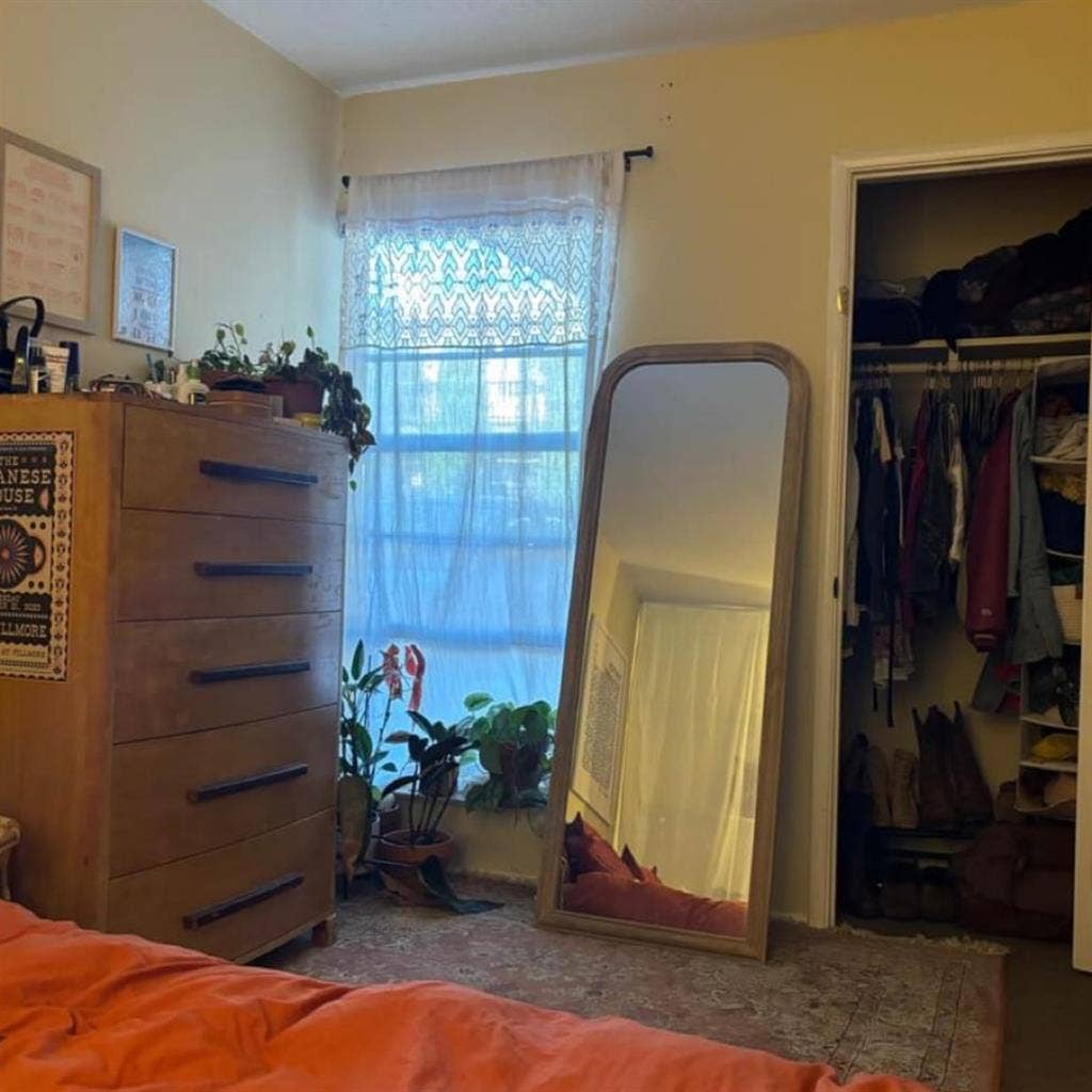 room for rent in bath