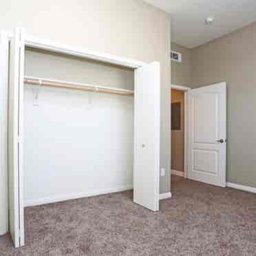 Rentable Room in 3br