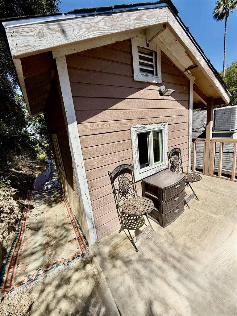 Cabin Cottage Deck View PoolEstate