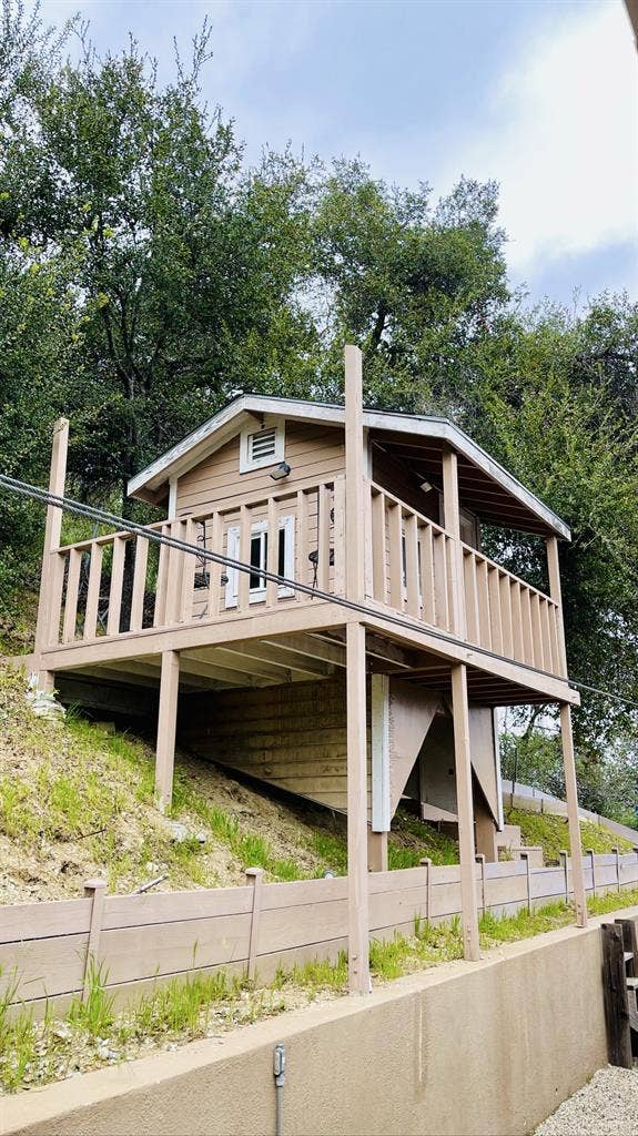 PrivateEntry Cabin Deck View Estate