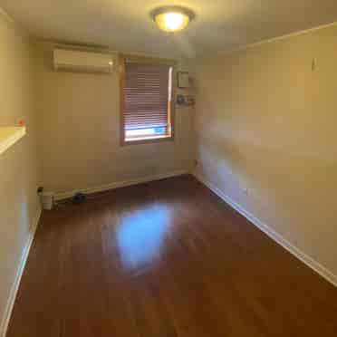 Room for rent in Greenpoint!