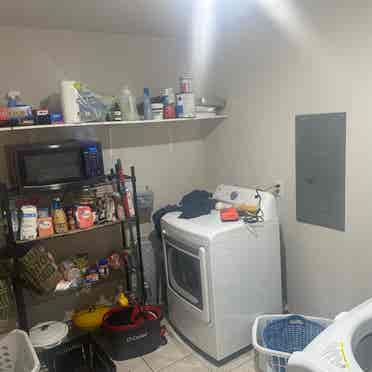 Female roommate needed!