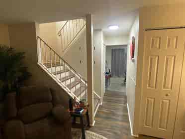 Looking for roommates in Naugatuck