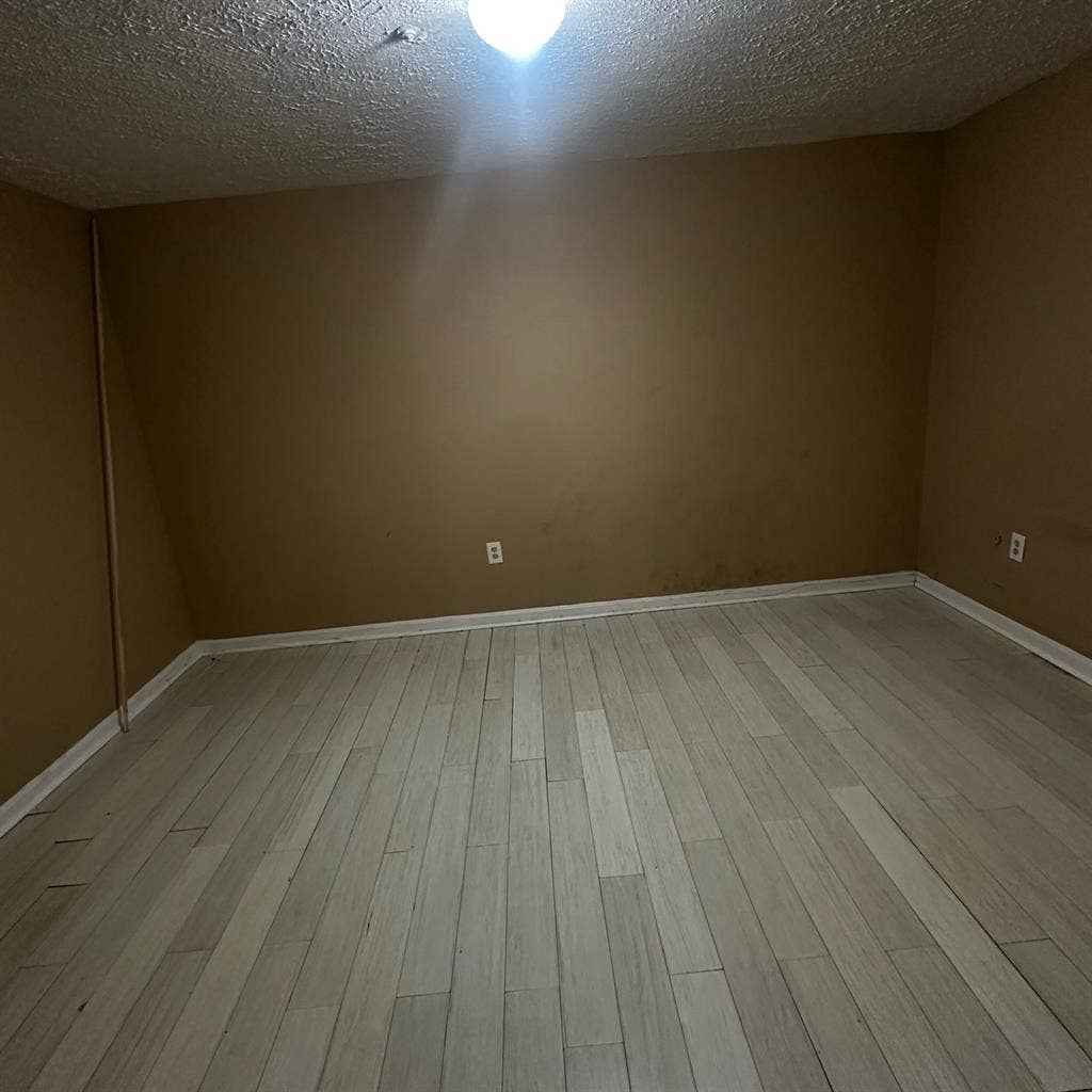 Basement apartment for rent $