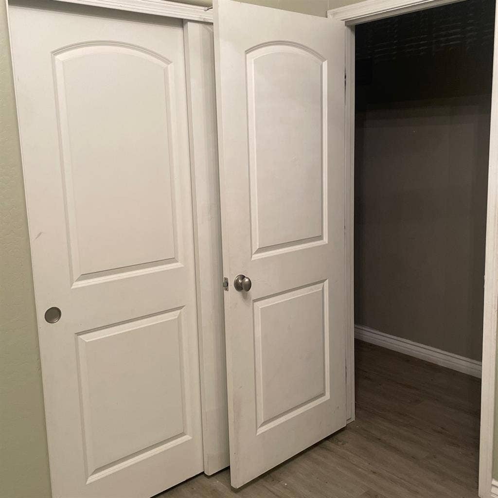 responsible & clean roomate needed