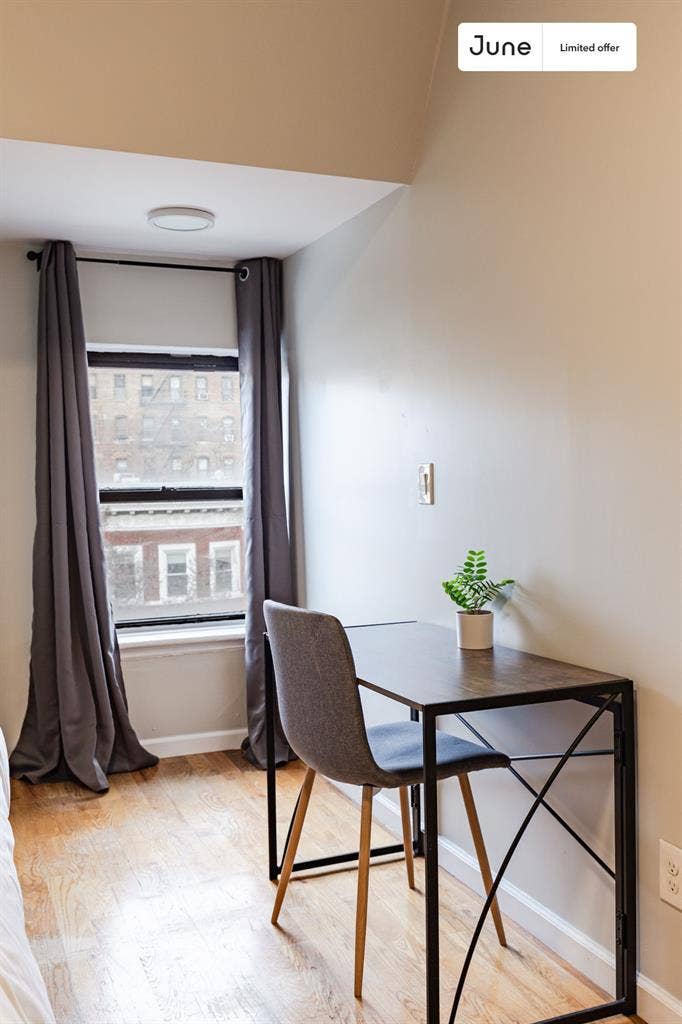 4 BR in New York City