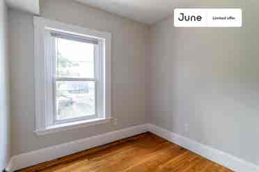 4 BR in Boston