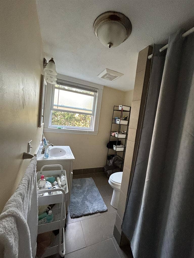 Medford Apartment Available!