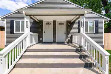 Spacious, Private Basement Suite!