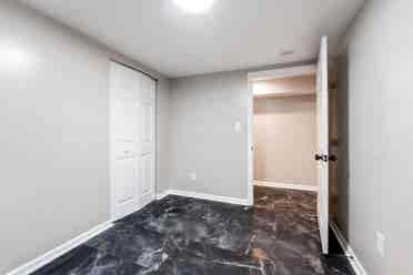 Spacious, Private Basement Suite!