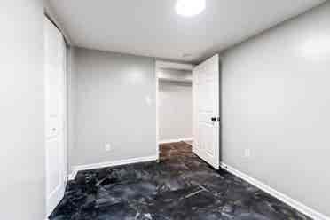 Spacious, Private Basement Suite!