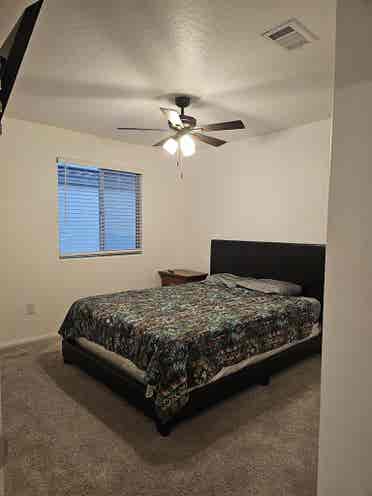 Room for rent in NLV, nice area