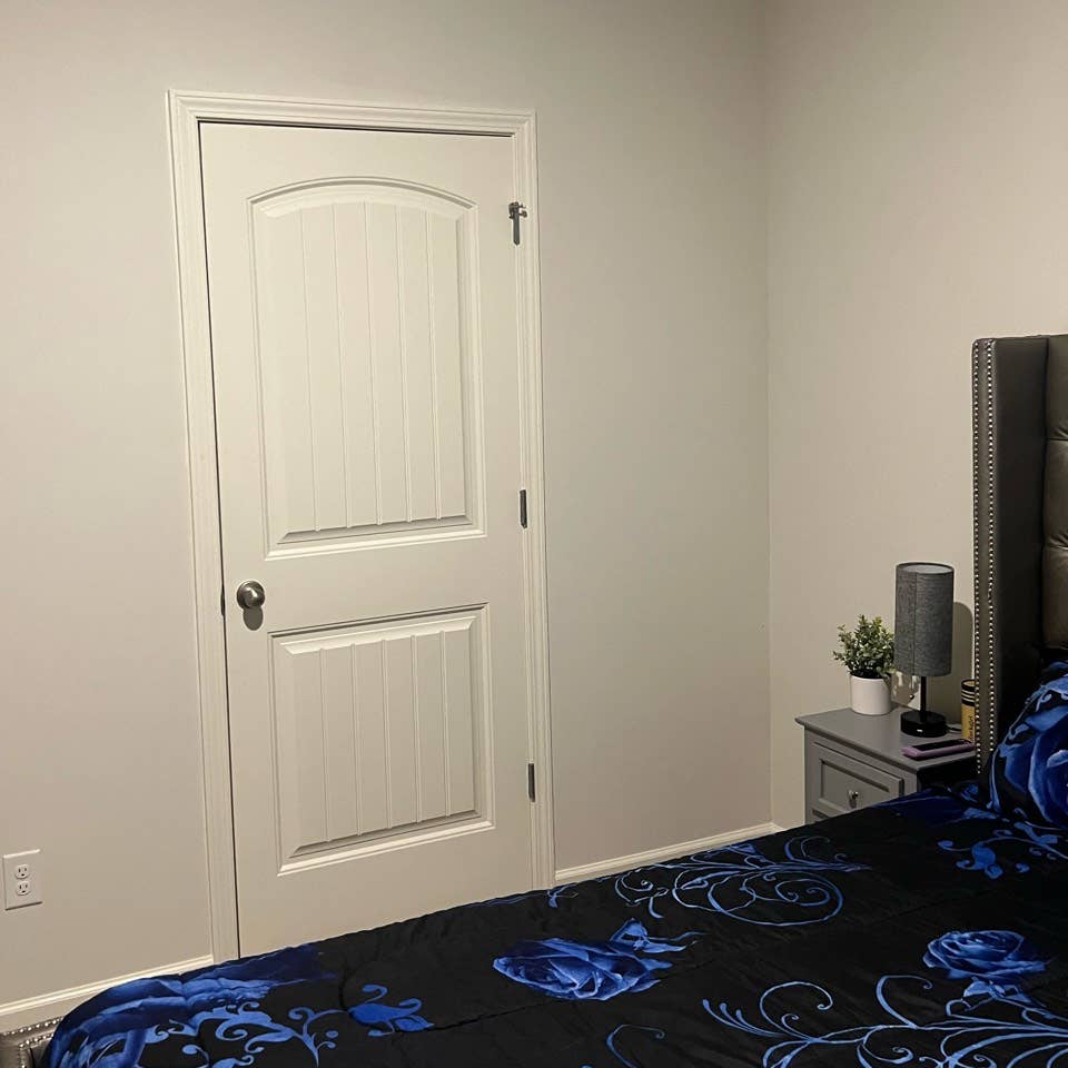 FURNISHED ROOM IN BRAND NEW HOME!