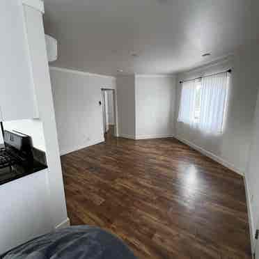 ba Apartment in Mid City LA