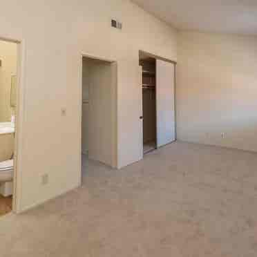 Room Available in Townhouse