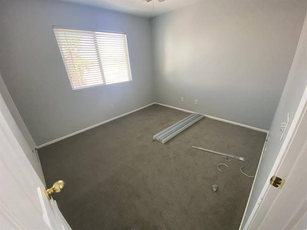 Nice Room For Rent in Victorville.