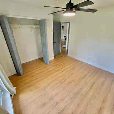 NEWLY RENOV Room for rent , Sanford