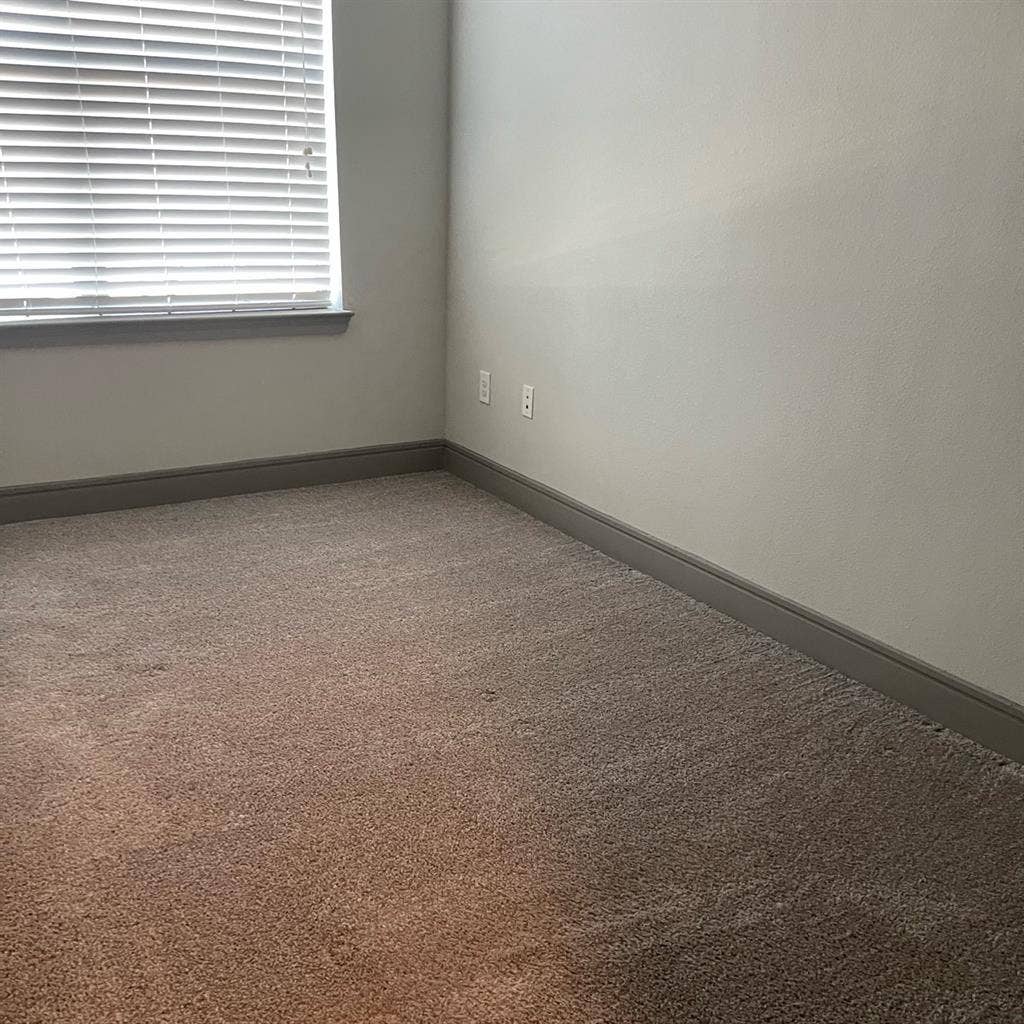 Sorrel Fairview Apt room 
available