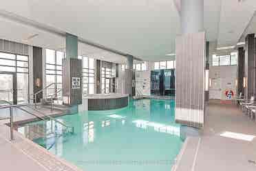 BR Beautiful condo Sherway