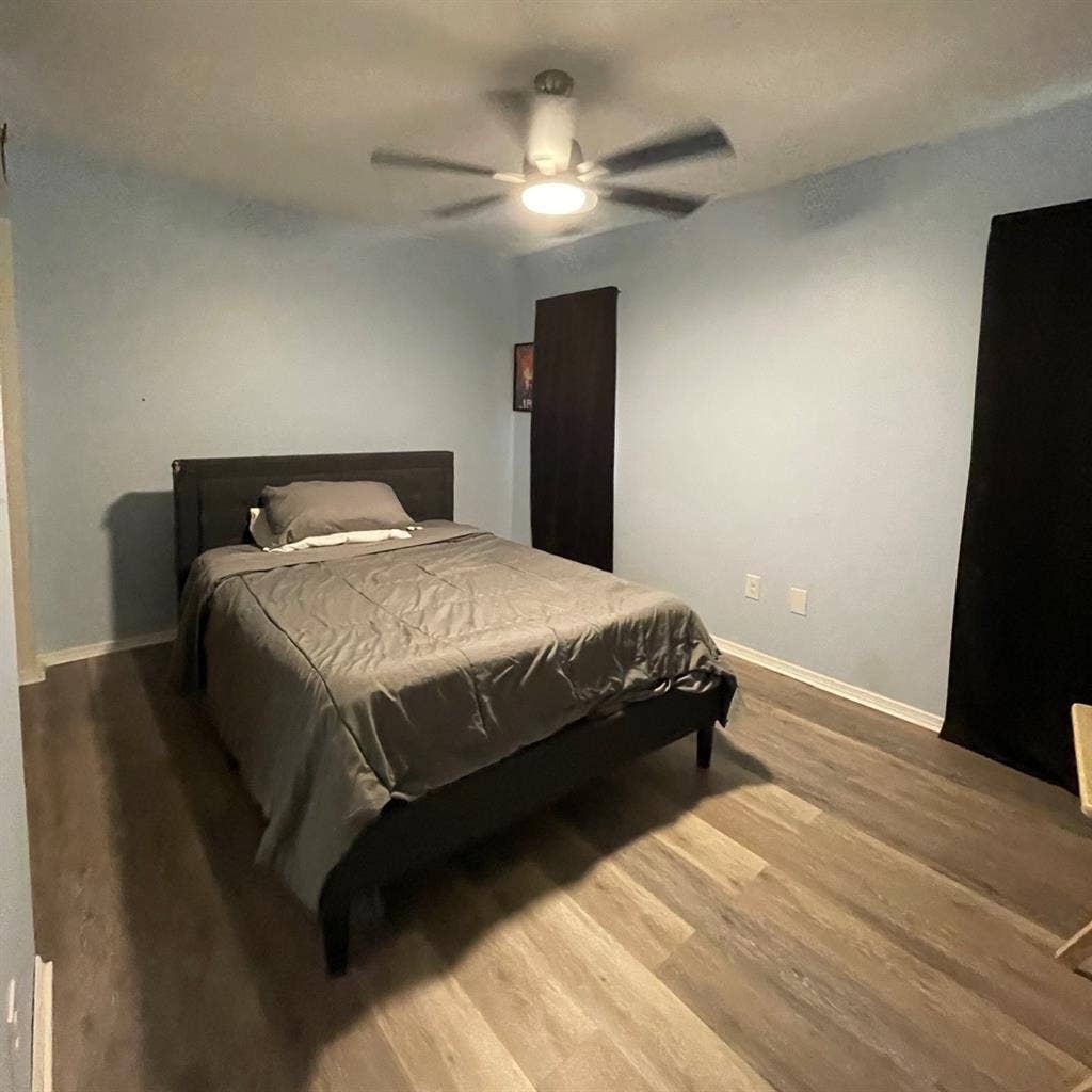 Bedroom available for rent at $