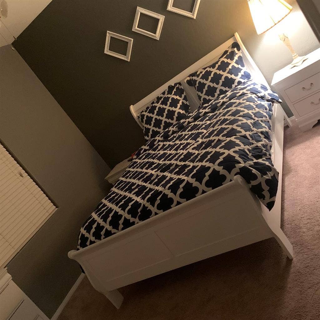 A room for rent fully furnished