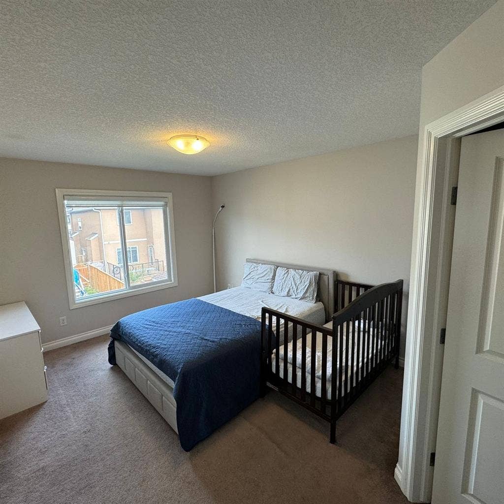 1 Master Bedroom for rent