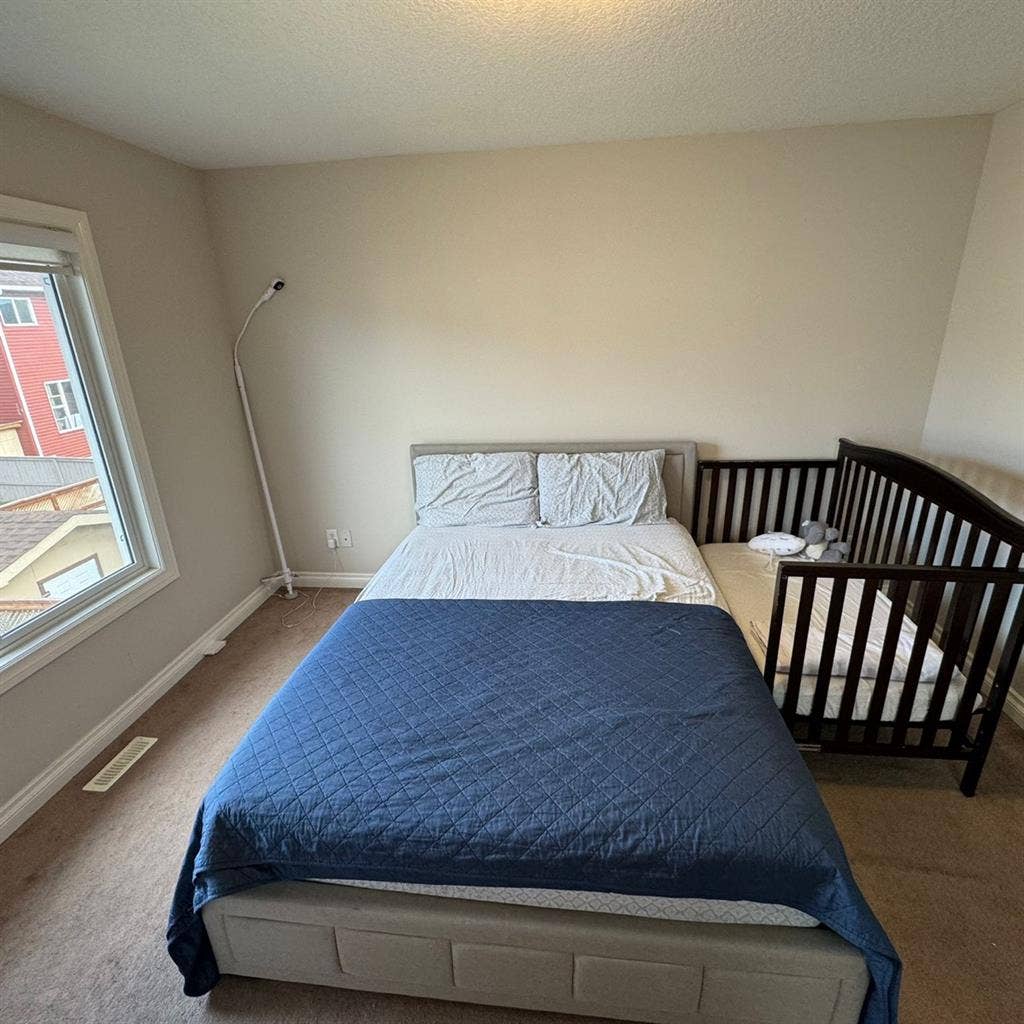 1 Master Bedroom for rent