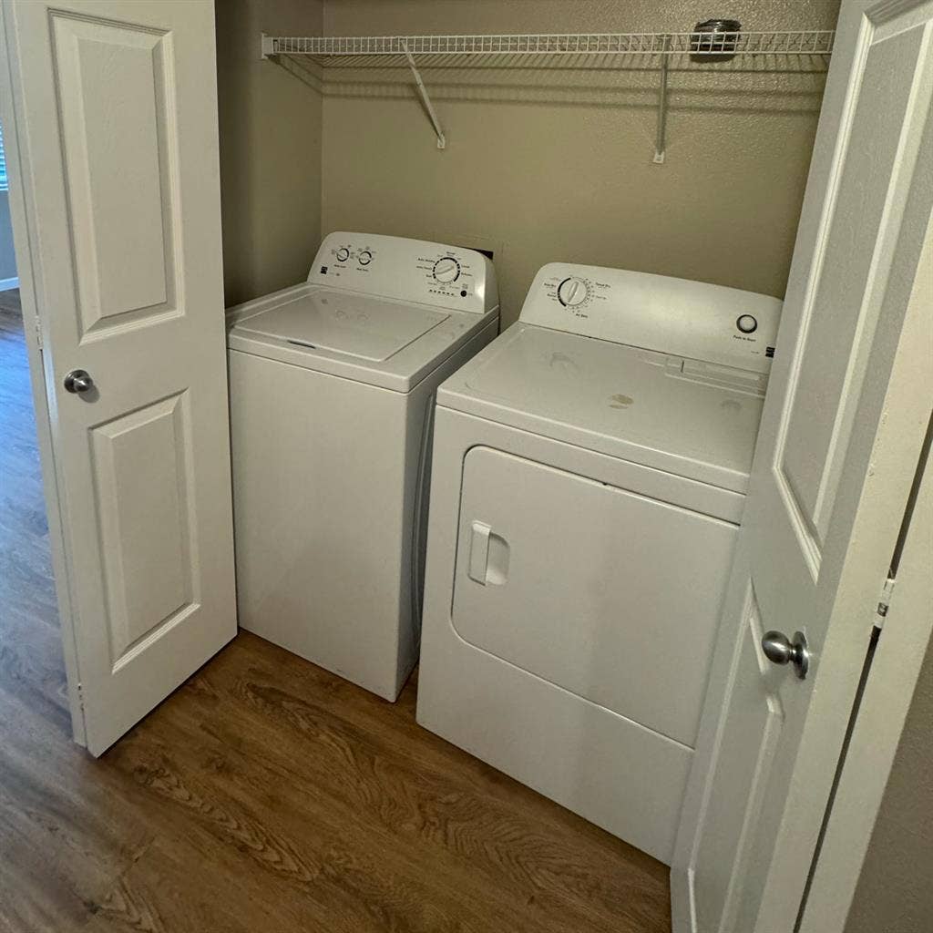 .5 bathroom Townhouse