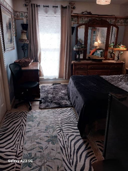 Female preferred furnished room