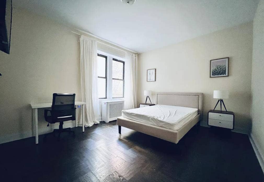 Furnished Room Midwood Females Only