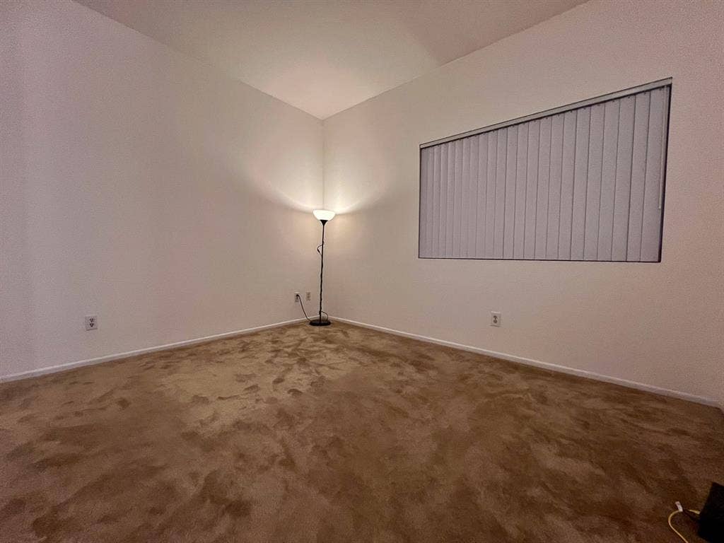 Roommate wanted: North Hollywood