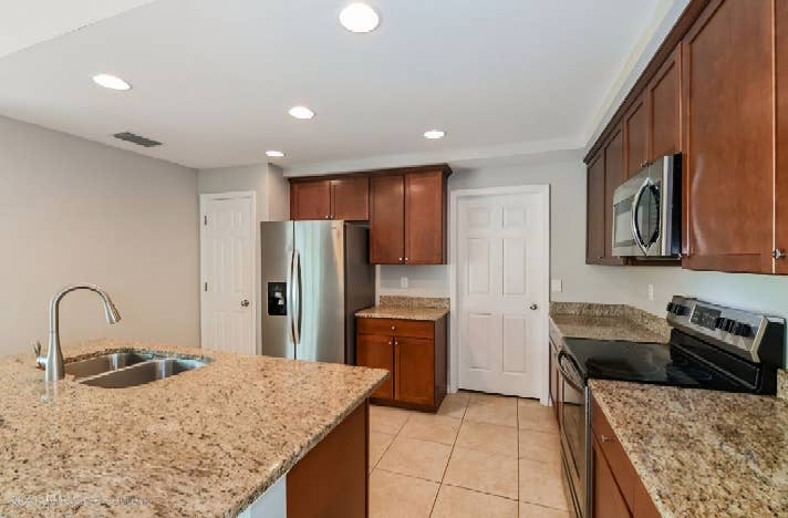 Private bedroom in Cape Coral