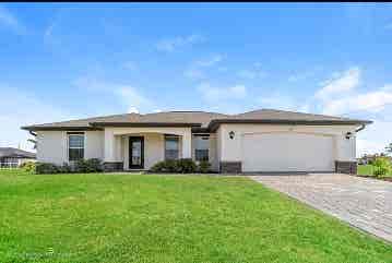 Private bedroom in Cape Coral