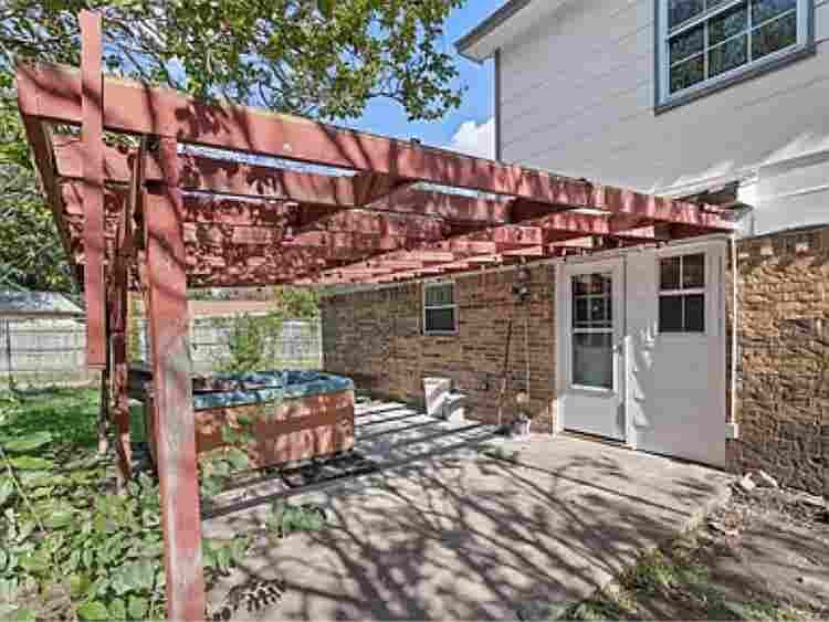 ☘️Spacious Room available in GP!☘️