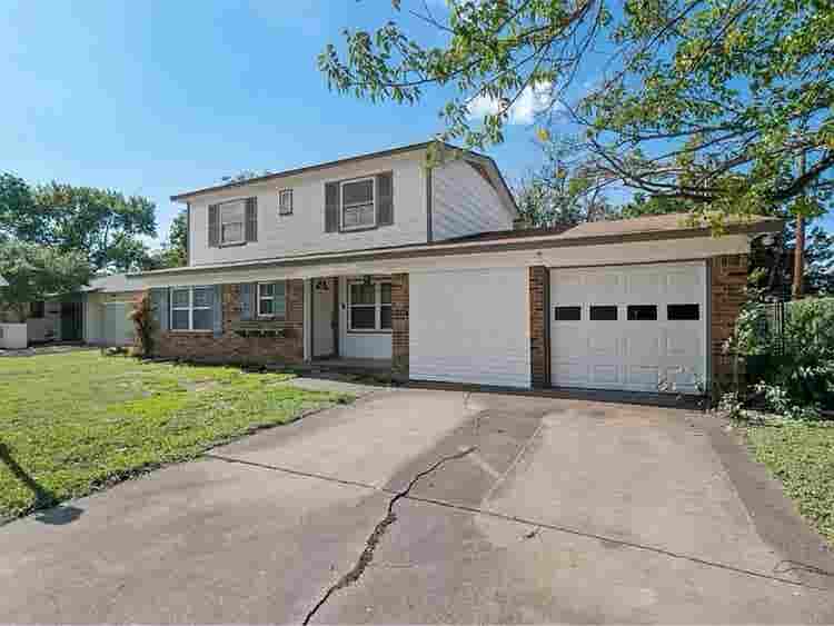 ☘️Spacious Room available in GP!☘️