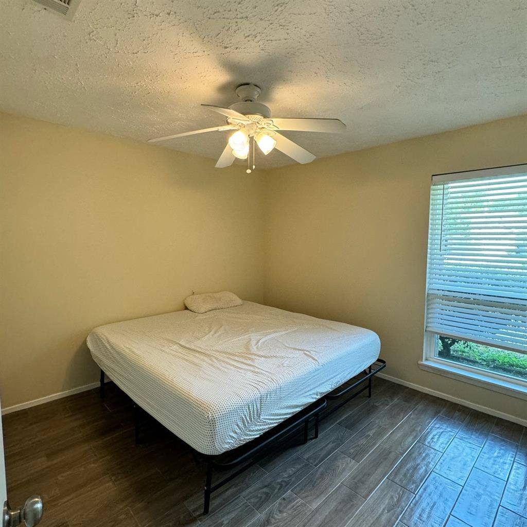 Room for rent cypress