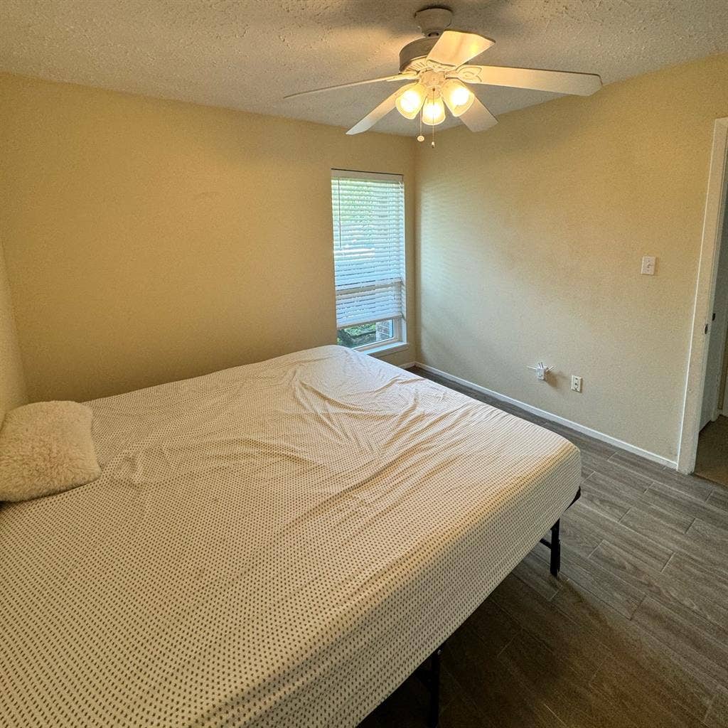 Room for rent cypress