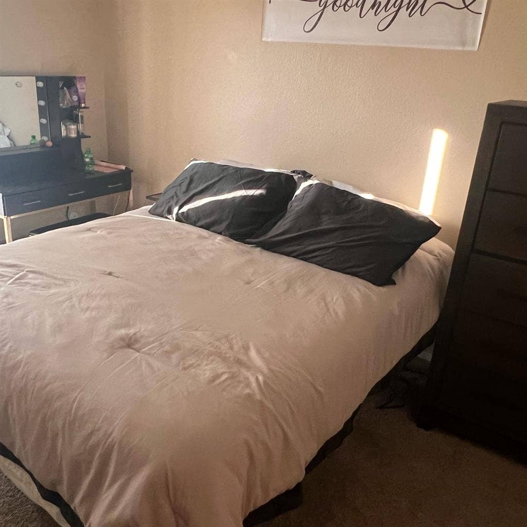 Furnished room For Rent Fullerton