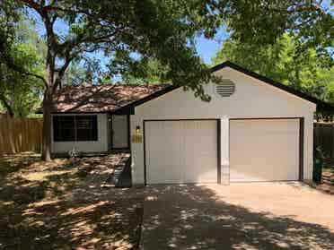 Beautiful Remodeled Home For Rent!