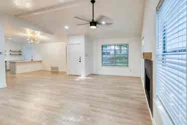 Beautiful Remodeled Home For Rent!