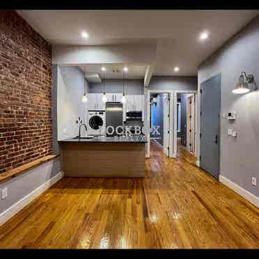 Private Bathroom with Washer/Dryer