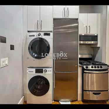 Private Bathroom with Washer/Dryer