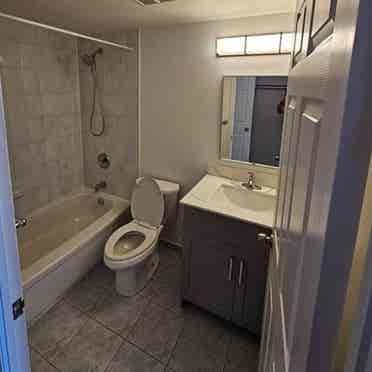 bathroom condo lease