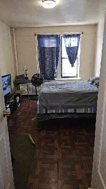 Bedroom for rent