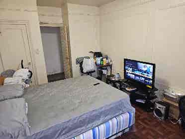 Bedroom for rent short term