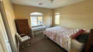 Beautiful Rhodes Ranch Room 4 Rent!