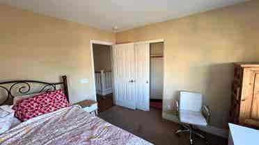 Beautiful Rhodes Ranch Room 4 Rent!