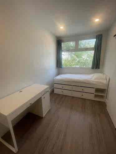 single occupancy furnished room