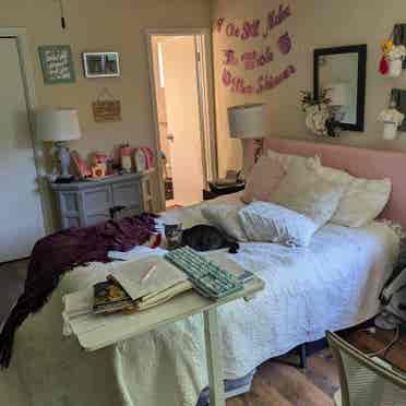 Space for Female Roommate - Roswell