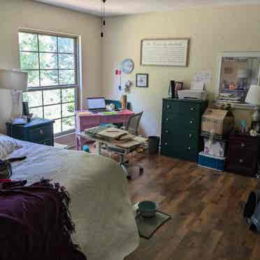 Space for Female Roommate - Roswell